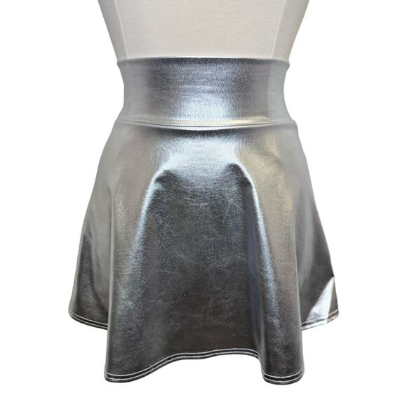 Women's Fashion Metallic Silver Flared Pleated A-Line Skater Skirt M - Picture 1 of 11